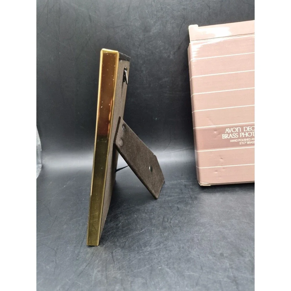 Vintage Avon Brass Picture Frame – 5x7 Inch Brass Frame –Elegant Gold Tone Frame